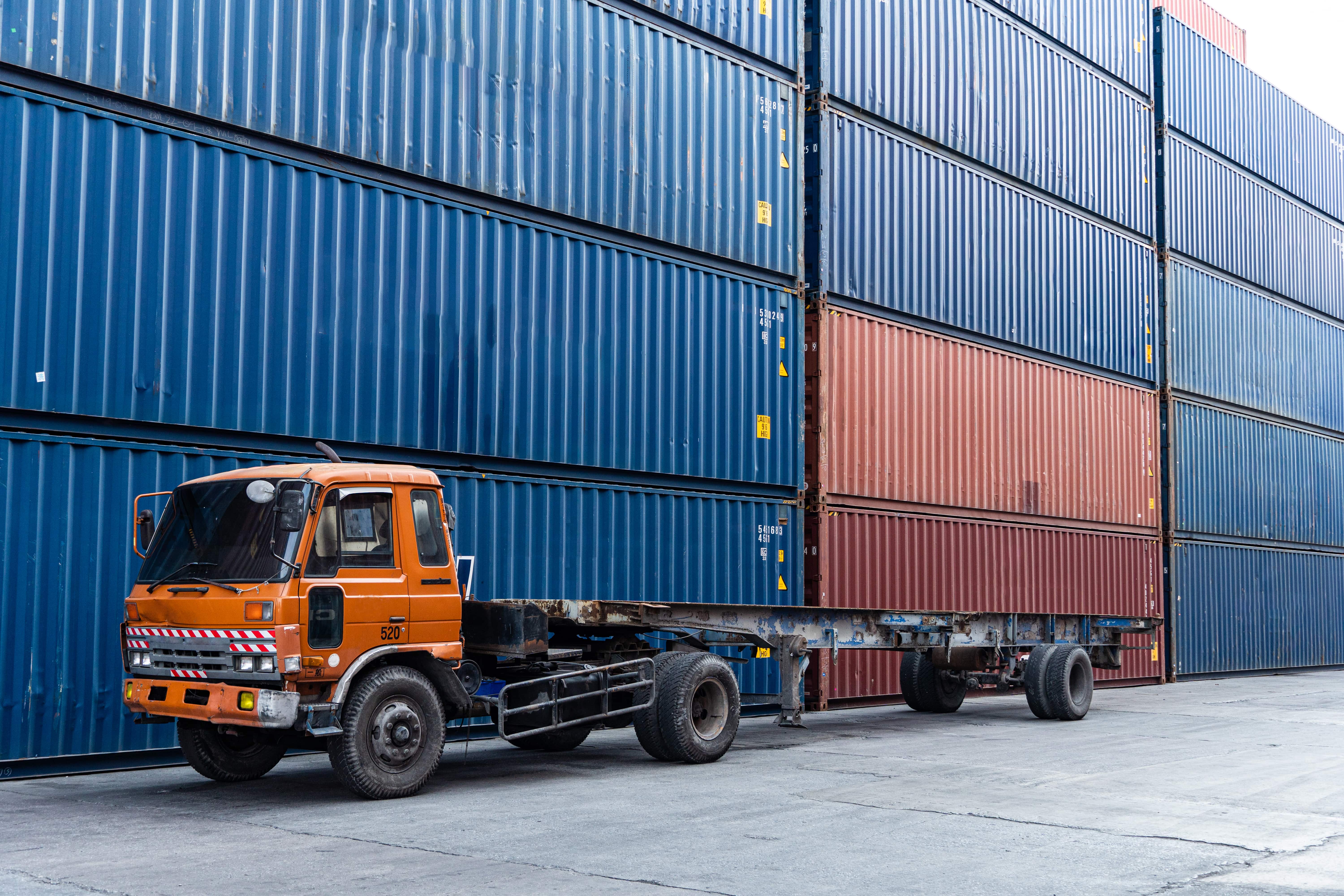 Transloading Strategies to Reduce Shipping Costs