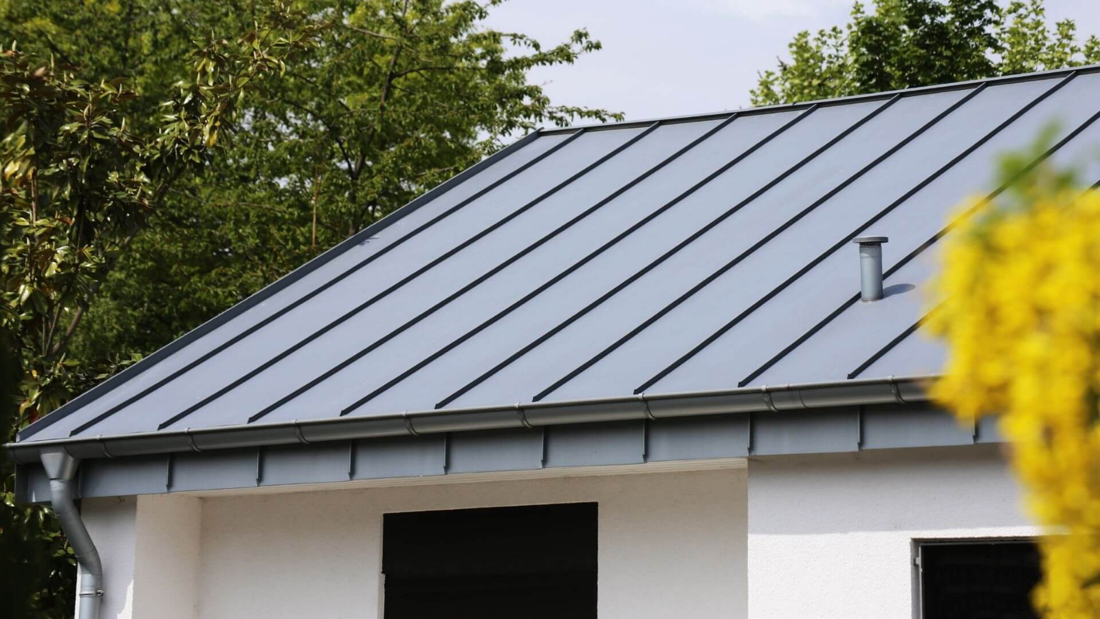 Dependable Roofing Contractors in Covington, LA Since [Year]