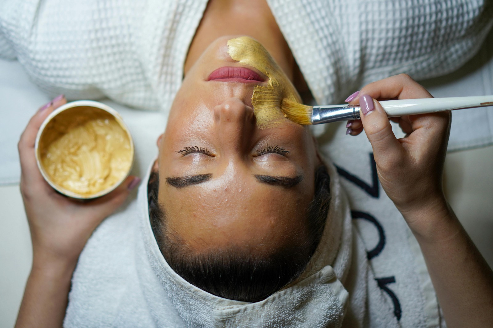 Find Your Ideal Facial Spa Near Me for Glowing Skin