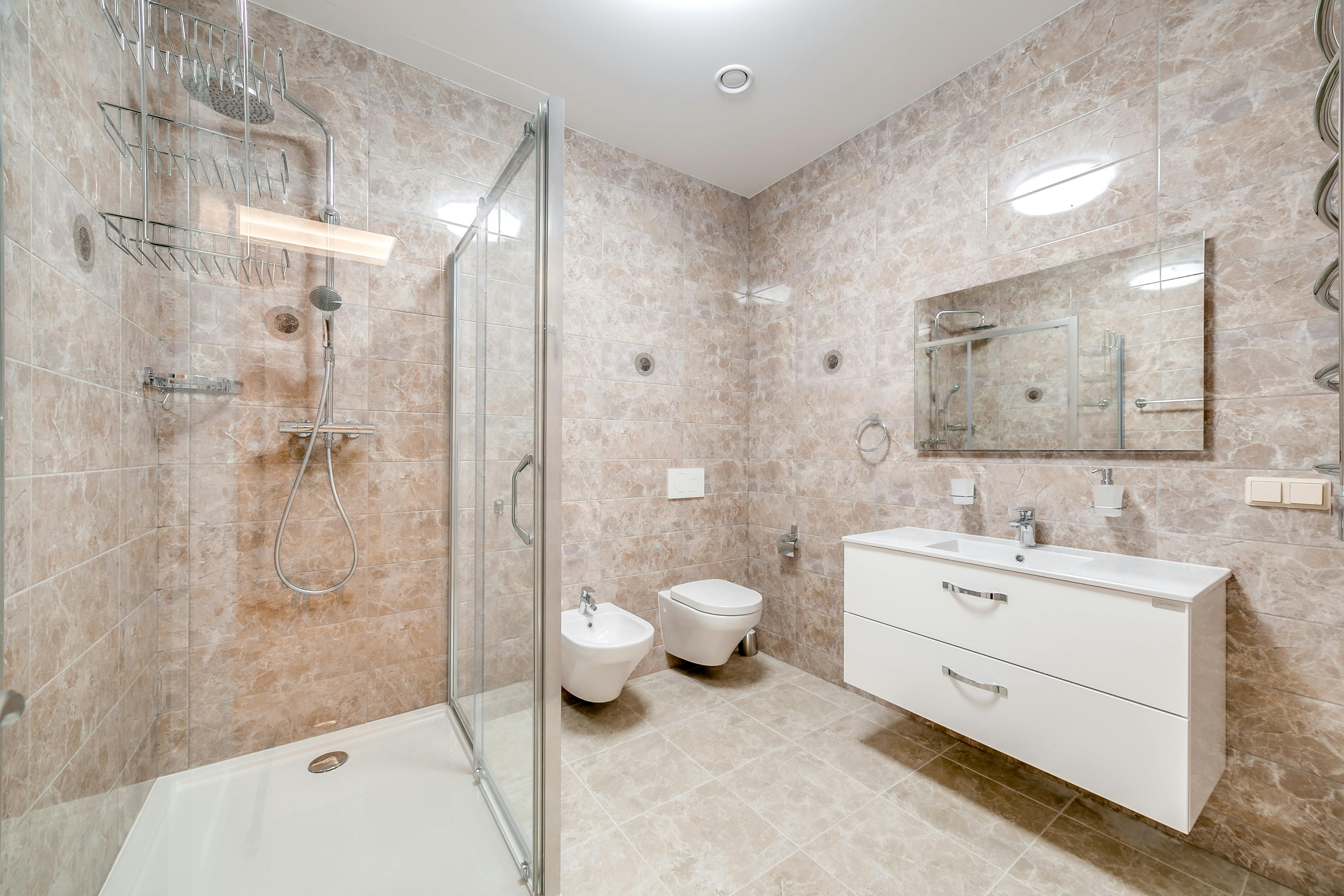 Elegant Bathrooms with Innovative Storage Solutions