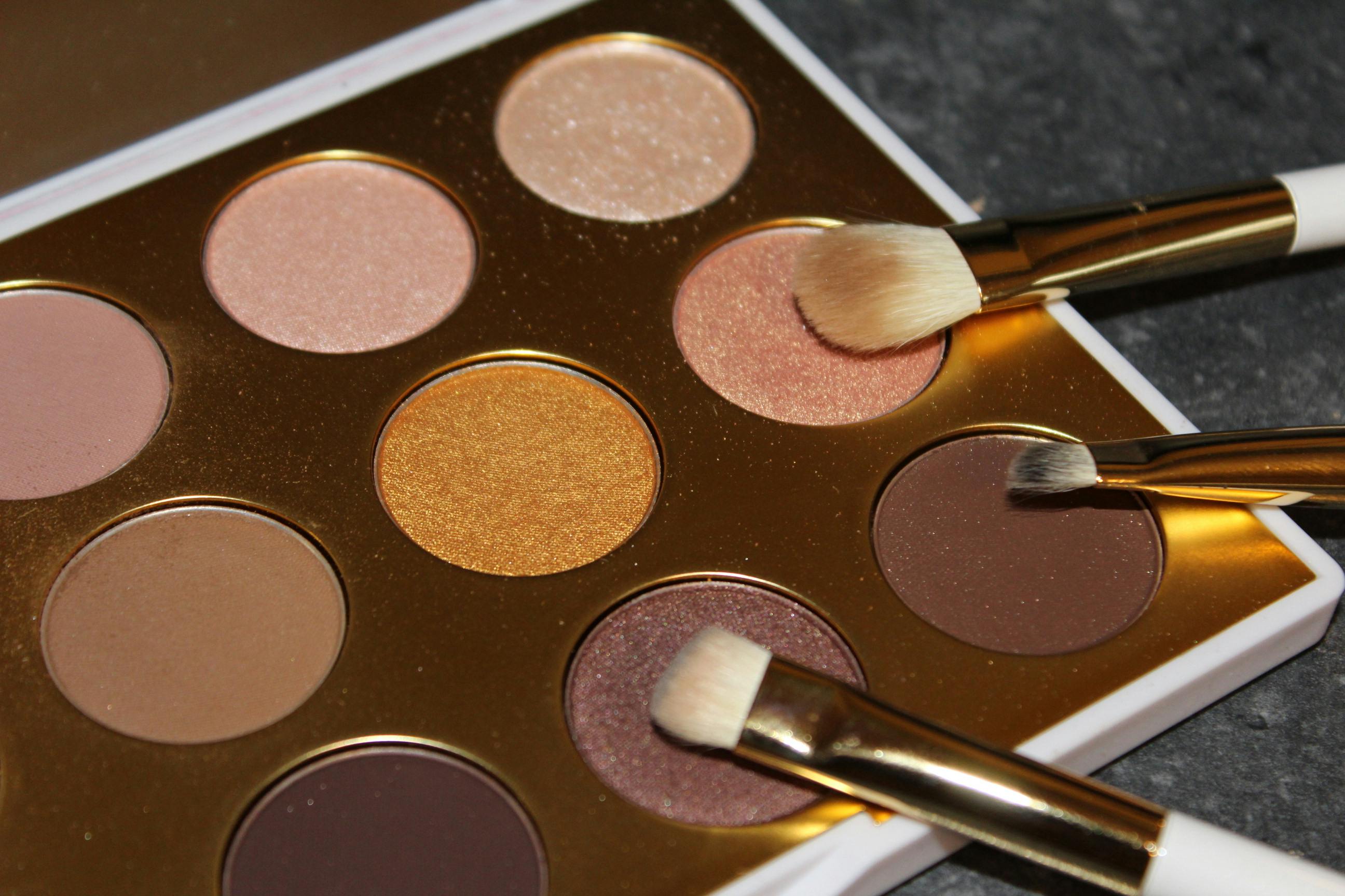 Discover the Ultimate Glitter Eyeshadow Palette by Ashunta Sheriff Beauty