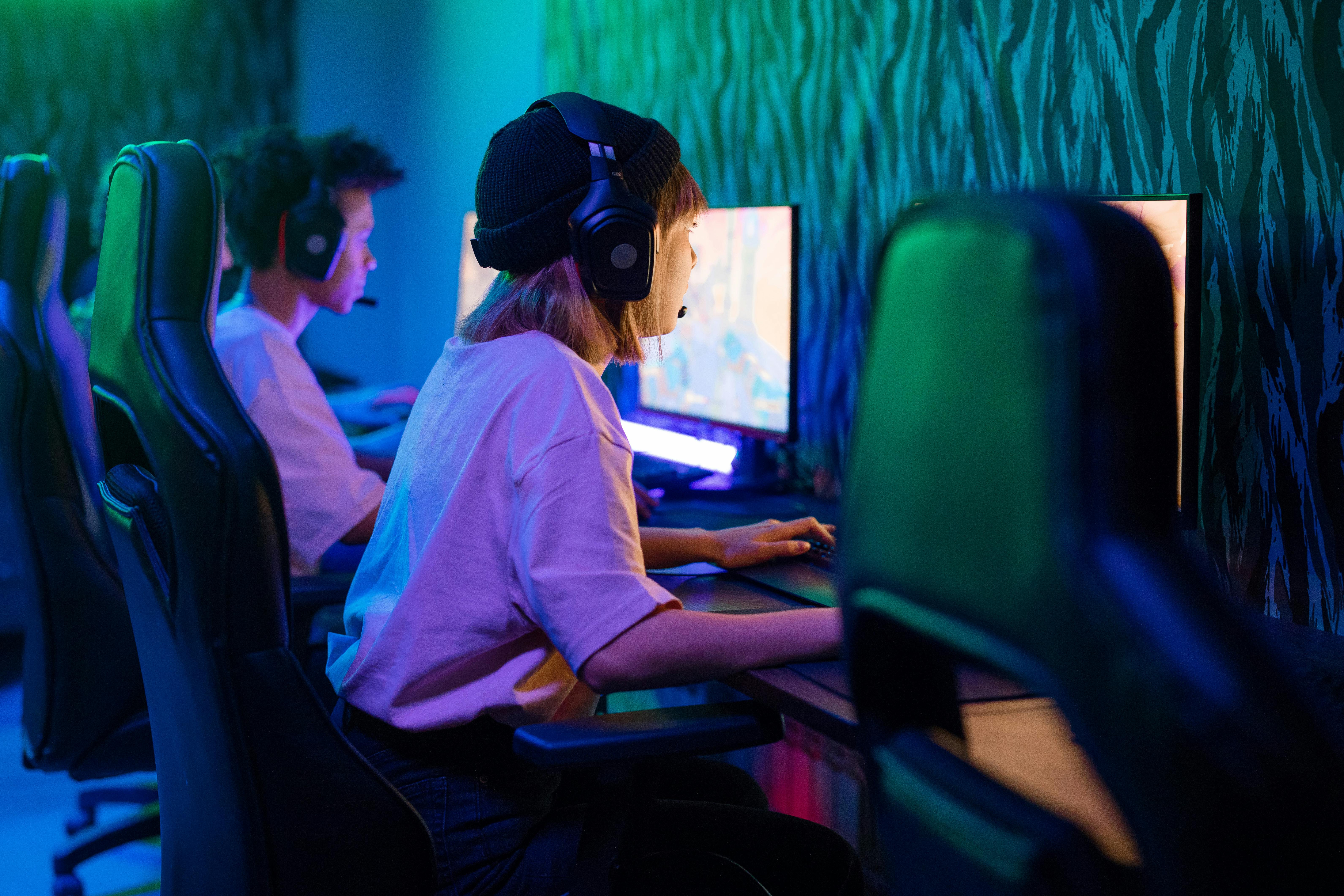 How Outsourced Game Testing Complements In-House QA Teams